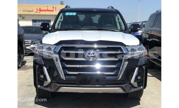 Buy Import Toyota Land Cruiser Black Car in Import - Dubai in Central Buy Import Toyota Land Cruiser Black Car in Import - Dubai in Central