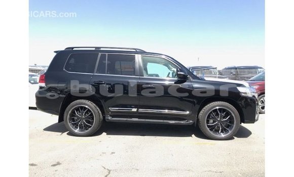 Buy Import Toyota Land Cruiser Black Car in Import - Dubai in Central Buy Import Toyota Land Cruiser Black Car in Import - Dubai in Central