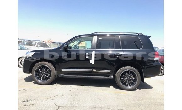 Buy Import Toyota Land Cruiser Black Car in Import - Dubai in Central Buy Import Toyota Land Cruiser Black Car in Import - Dubai in Central