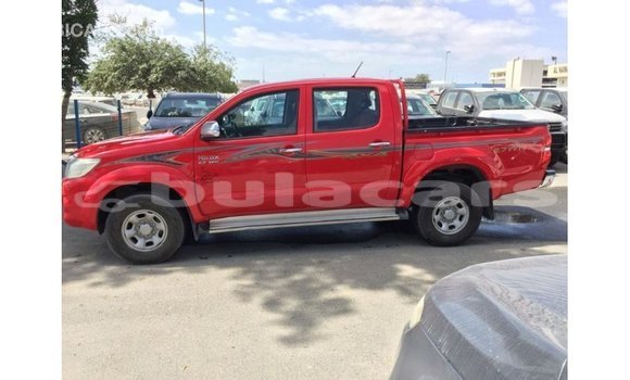 Acheter Import Voiture Toyota Hilux Rouge à Import - Dubai, Central Acheter Import Voiture Toyota Hilux Rouge à Import - Dubai, Central