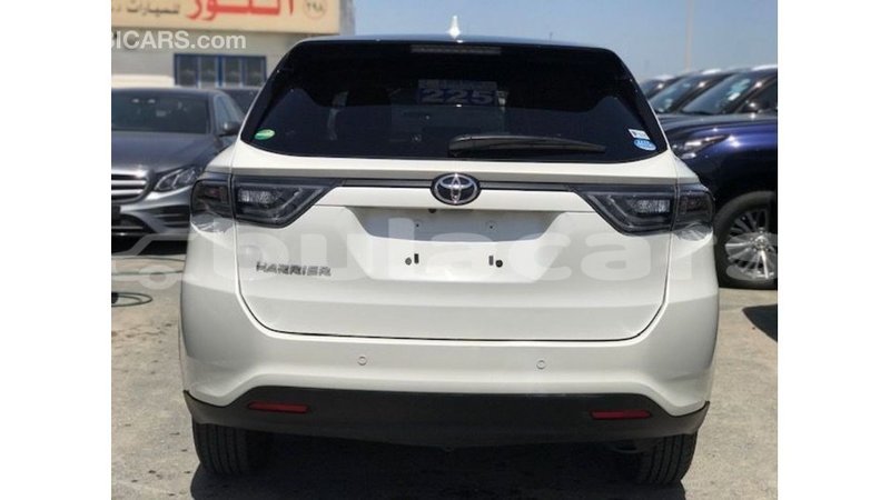 Big with watermark toyota harrier central import dubai 7083