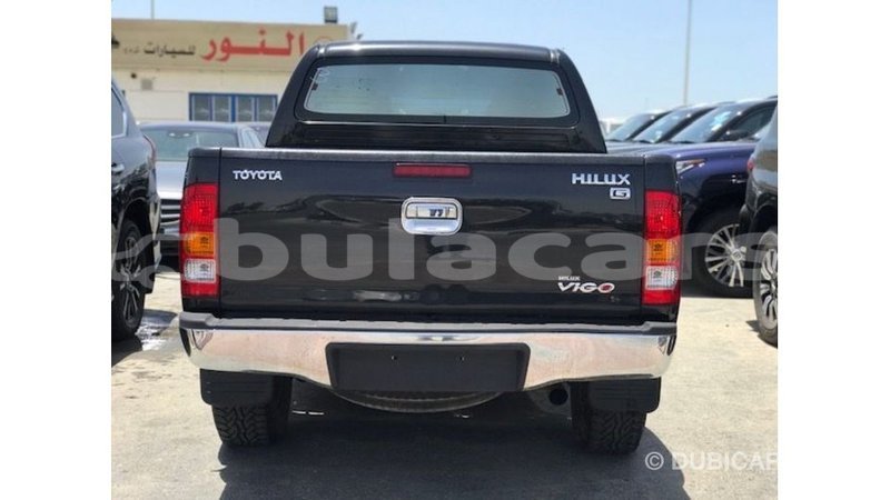 Big with watermark toyota hilux central import dubai 7085