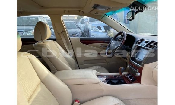 Buy Import Lexus LS Other Car in Import - Dubai in Central Buy Import Lexus LS Other Car in Import - Dubai in Central