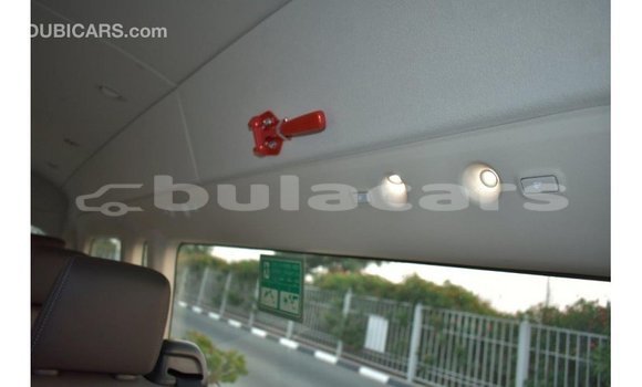 Acheter Import Voiture Toyota Hiace Bleu à Import - Dubai, Central Acheter Import Voiture Toyota Hiace Bleu à Import - Dubai, Central