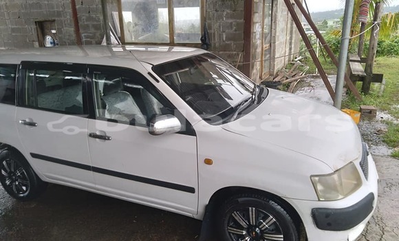 Acheter Occasion Voiture Toyota Succeed Blanc à Suva, Central Acheter Occasion Voiture Toyota Succeed Blanc à Suva, Central