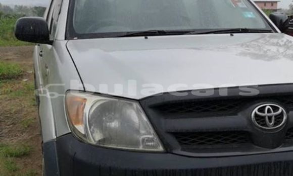 Buy Used Toyota Hilux Silver Car in Suva in Central Buy Used Toyota Hilux Silver Car in Suva in Central