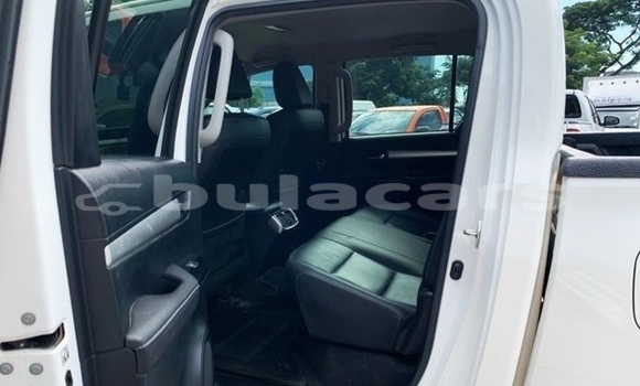 Buy Used Toyota Hilux White Car in Suva in Central Buy Used Toyota Hilux White Car in Suva in Central
