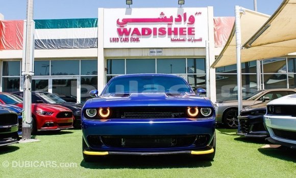 Acheter Import Voiture Dodge Challenger Bleu à Import - Dubai, Central Acheter Import Voiture Dodge Challenger Bleu à Import - Dubai, Central
