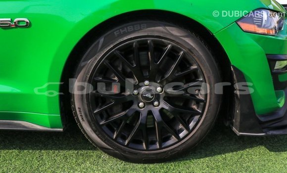 Acheter Import Voiture Ford Mustang Vert à Import - Dubai, Central Acheter Import Voiture Ford Mustang Vert à Import - Dubai, Central
