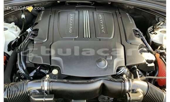 Acheter Import Voiture Jaguar F-Pace Blanc à Import - Dubai, Central Acheter Import Voiture Jaguar F-Pace Blanc à Import - Dubai, Central