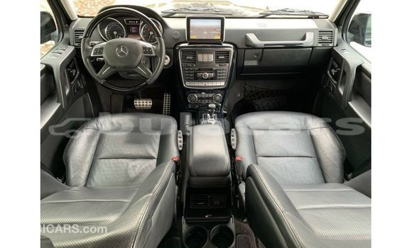 Acheter Import Voiture Mercedes-Benz 190 Bleu à Import - Dubai, Central Acheter Import Voiture Mercedes-Benz 190 Bleu à Import - Dubai, Central