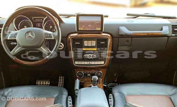 Acheter Import Voiture Mercedes-Benz 190 Blanc à Import - Dubai, Central Acheter Import Voiture Mercedes-Benz 190 Blanc à Import - Dubai, Central