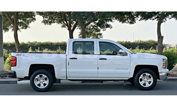 Acheter Import Voiture Chevrolet Silverado Blanc à Import - Dubai, Central Acheter Import Voiture Chevrolet Silverado Blanc à Import - Dubai, Central