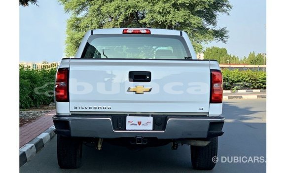 Acheter Import Voiture Chevrolet Silverado Blanc à Import - Dubai, Central Acheter Import Voiture Chevrolet Silverado Blanc à Import - Dubai, Central