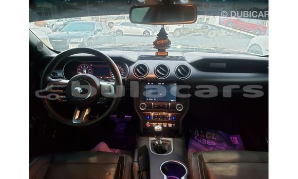 Acheter Import Voiture Ford Mustang Noir à Import - Dubai, Central Acheter Import Voiture Ford Mustang Noir à Import - Dubai, Central