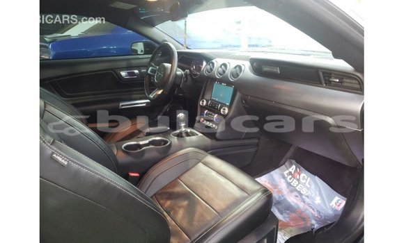 Acheter Import Voiture Ford Mustang Noir à Import - Dubai, Central Acheter Import Voiture Ford Mustang Noir à Import - Dubai, Central