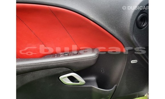 Acheter Import Voiture Dodge Challenger Blanc à Import - Dubai, Central Acheter Import Voiture Dodge Challenger Blanc à Import - Dubai, Central