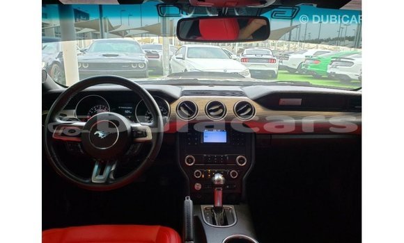 Acheter Import Voiture Ford Mustang Bleu à Import - Dubai, Central Acheter Import Voiture Ford Mustang Bleu à Import - Dubai, Central