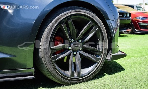 Acheter Import Voiture Chevrolet Camaro Gris à Import - Dubai, Central Acheter Import Voiture Chevrolet Camaro Gris à Import - Dubai, Central