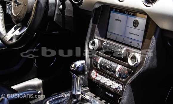 Acheter Import Voiture Ford Mustang Rouge à Import - Dubai, Central Acheter Import Voiture Ford Mustang Rouge à Import - Dubai, Central