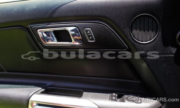 Acheter Import Voiture Ford Mustang Rouge à Import - Dubai, Central Acheter Import Voiture Ford Mustang Rouge à Import - Dubai, Central