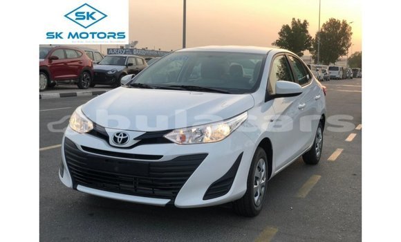 Buy Import Toyota Yaris White Car in Import - Dubai in Central