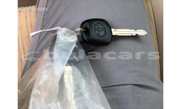 Acheter Import Voiture Toyota Yaris Blanc à Import - Dubai, Central Acheter Import Voiture Toyota Yaris Blanc à Import - Dubai, Central