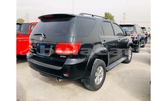 Acheter Import Voiture Toyota Fortuner Noir à Import - Dubai, Central Acheter Import Voiture Toyota Fortuner Noir à Import - Dubai, Central