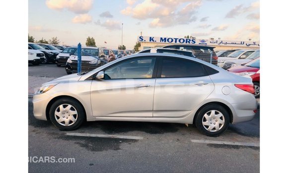 Acheter Import Voiture Hyundai Accent Gris à Import - Dubai, Central Acheter Import Voiture Hyundai Accent Gris à Import - Dubai, Central