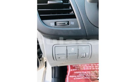 Acheter Import Voiture Hyundai Accent Gris à Import - Dubai, Central Acheter Import Voiture Hyundai Accent Gris à Import - Dubai, Central