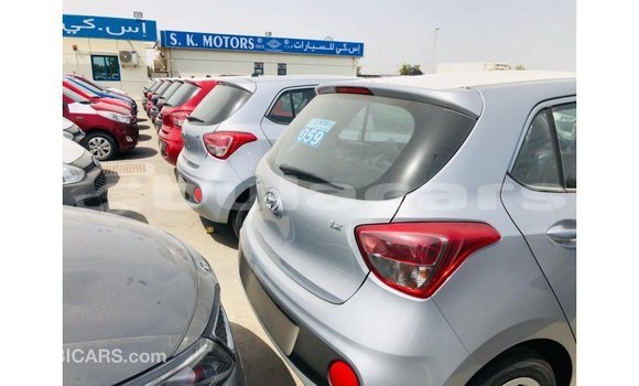 Acheter Import Voiture Hyundai i10 Gris à Import - Dubai, Central Acheter Import Voiture Hyundai i10 Gris à Import - Dubai, Central