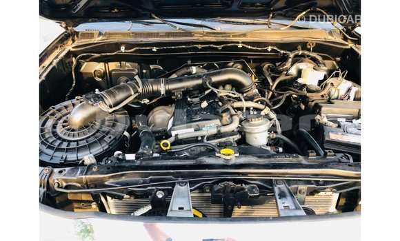 Acheter Import Voiture Toyota Fortuner Noir à Import - Dubai, Central Acheter Import Voiture Toyota Fortuner Noir à Import - Dubai, Central