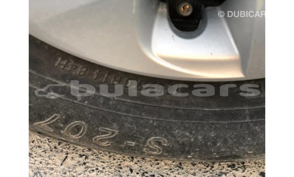 Acheter Import Voiture Toyota Yaris Gris à Import - Dubai, Central Acheter Import Voiture Toyota Yaris Gris à Import - Dubai, Central