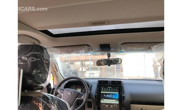Acheter Import Voiture Toyota Prado Noir à Import - Dubai, Central Acheter Import Voiture Toyota Prado Noir à Import - Dubai, Central