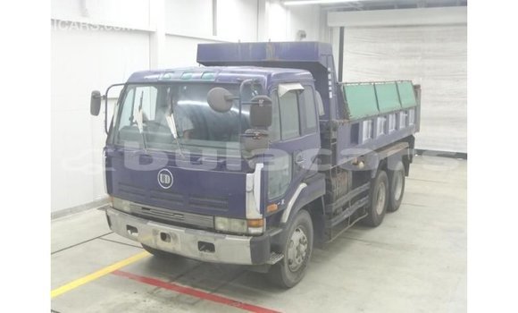 Acheter Import Voiture Nissan 350Z Bleu à Import - Dubai, Central Acheter Import Voiture Nissan 350Z Bleu à Import - Dubai, Central