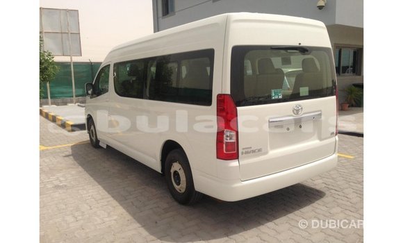 Acheter Import Voiture Toyota Hiace Blanc à Import - Dubai, Central Acheter Import Voiture Toyota Hiace Blanc à Import - Dubai, Central