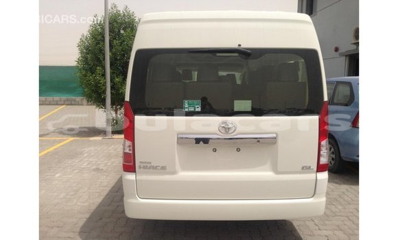 Acheter Import Voiture Toyota Hiace Blanc à Import - Dubai, Central Acheter Import Voiture Toyota Hiace Blanc à Import - Dubai, Central