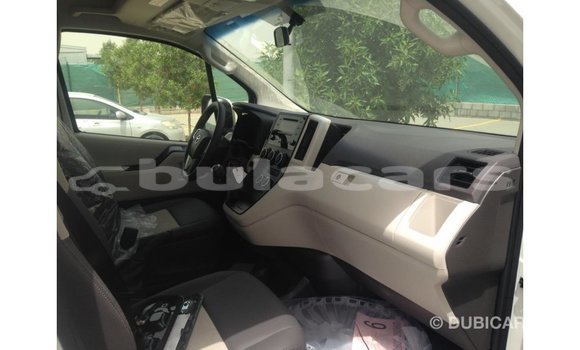 Acheter Import Voiture Toyota Hiace Blanc à Import - Dubai, Central Acheter Import Voiture Toyota Hiace Blanc à Import - Dubai, Central
