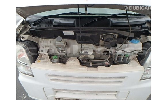 Acheter Import Voiture Suzuki Every Blanc à Import - Dubai, Central Acheter Import Voiture Suzuki Every Blanc à Import - Dubai, Central