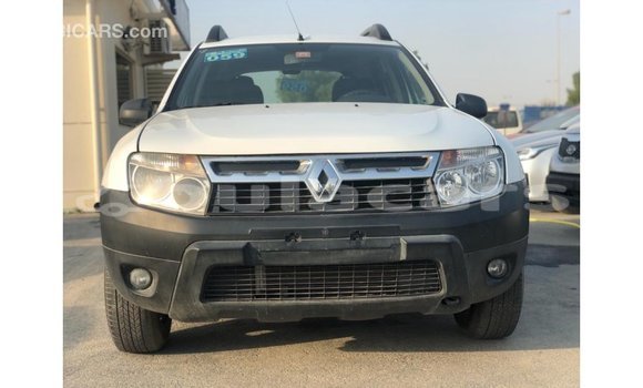 Acheter Import Voiture Renault Duster Blanc à Import - Dubai, Central Acheter Import Voiture Renault Duster Blanc à Import - Dubai, Central