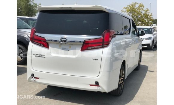 Buy Import Toyota Alphard White Car in Import - Dubai in Central Buy Import Toyota Alphard White Car in Import - Dubai in Central