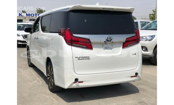 Buy Import Toyota Alphard White Car in Import - Dubai in Central Buy Import Toyota Alphard White Car in Import - Dubai in Central