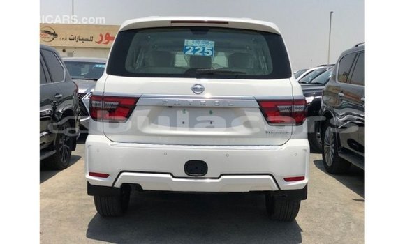 Buy Import Nissan Patrol White Car in Import - Dubai in Central Buy Import Nissan Patrol White Car in Import - Dubai in Central