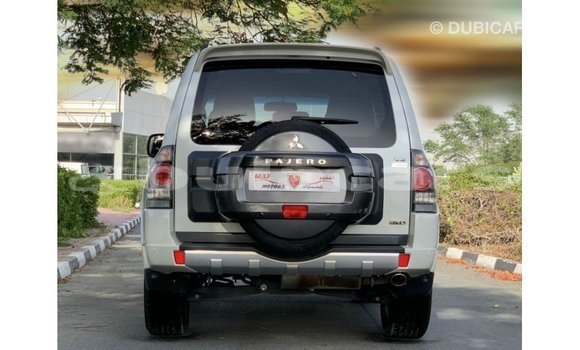 Buy Import Mitsubishi Pajero White Car in Import - Dubai in Central Buy Import Mitsubishi Pajero White Car in Import - Dubai in Central