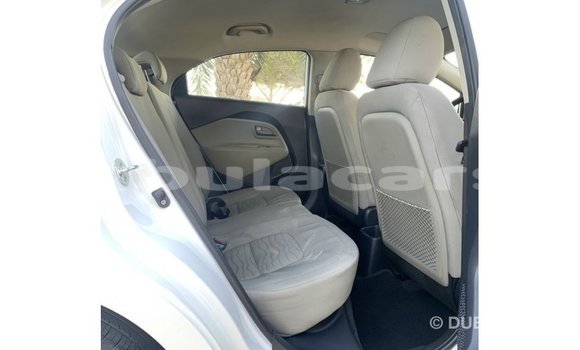 Buy Import Kia Rio White Car in Import - Dubai in Central Buy Import Kia Rio White Car in Import - Dubai in Central