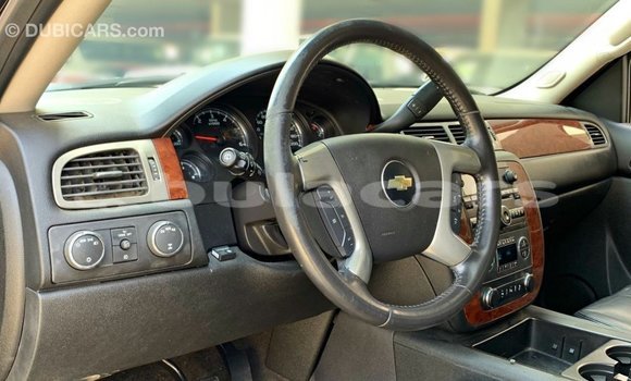 Buy Import Chevrolet Suburban Black Car in Import - Dubai in Central Buy Import Chevrolet Suburban Black Car in Import - Dubai in Central