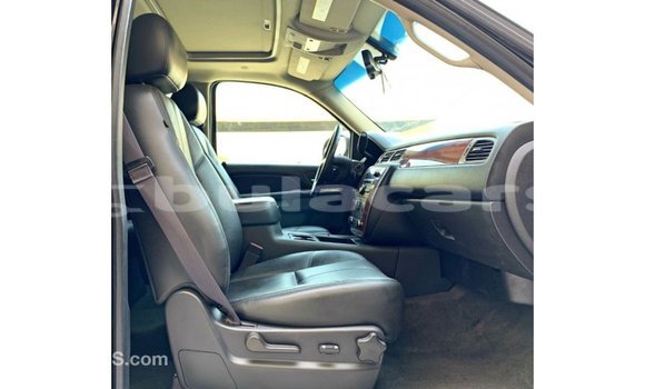 Buy Import Chevrolet Suburban Black Car in Import - Dubai in Central Buy Import Chevrolet Suburban Black Car in Import - Dubai in Central