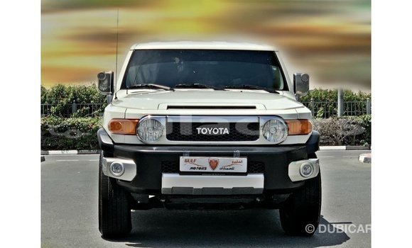 Buy Import Toyota FJ Cruiser White Car in Import - Dubai in Central Buy Import Toyota FJ Cruiser White Car in Import - Dubai in Central