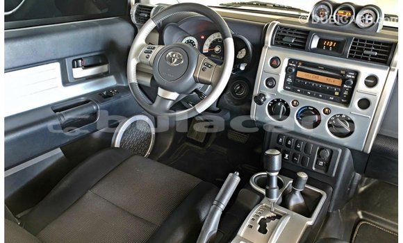 Buy Import Toyota FJ Cruiser White Car in Import - Dubai in Central Buy Import Toyota FJ Cruiser White Car in Import - Dubai in Central