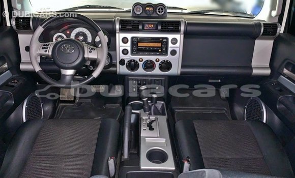 Buy Import Toyota FJ Cruiser White Car in Import - Dubai in Central Buy Import Toyota FJ Cruiser White Car in Import - Dubai in Central